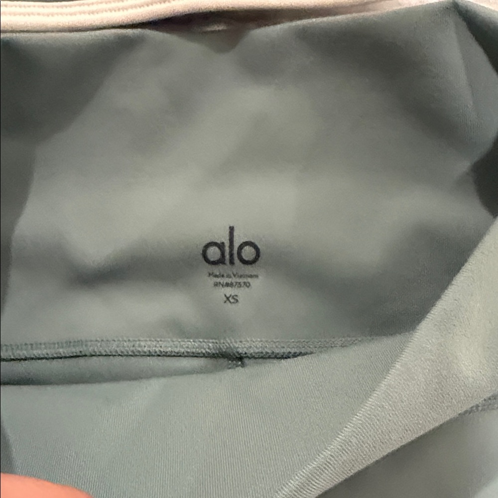 Alo (set)- Airbrush Streamlined Bra Tank (S) & 5” High Waisted Biker Short(XS) - Picture 3 of 6